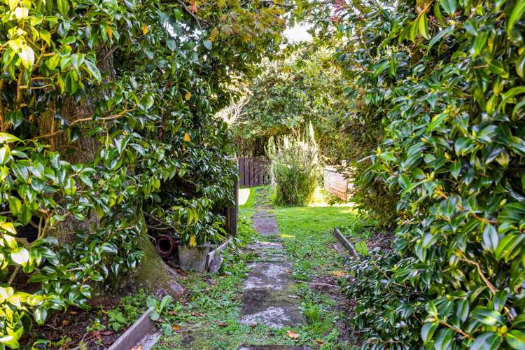 36 Percy Avenue Stratford_25