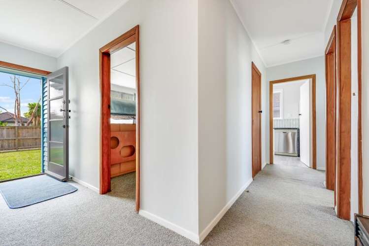 40 Montgomery Crescent Bader_10