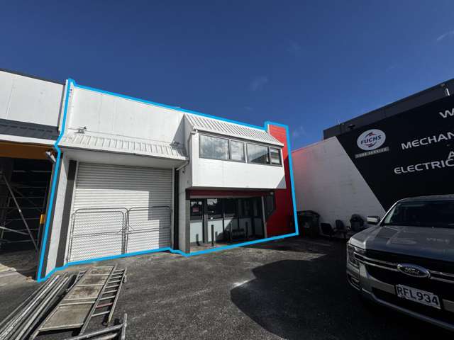 Prime Waipareira Industrial Space - 411m&sup2;