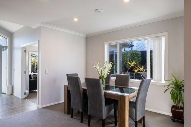 11 Paparoa Crescent Aotea_8