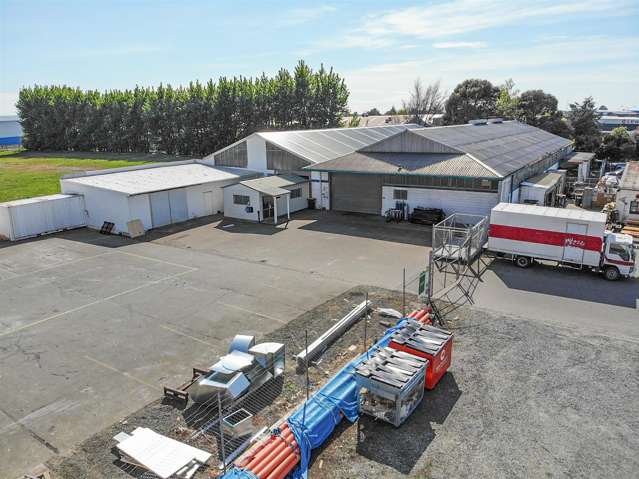 Warehouse with Secure Yard