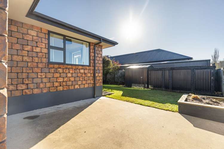 6 Galea Grove Kelvin Grove_32