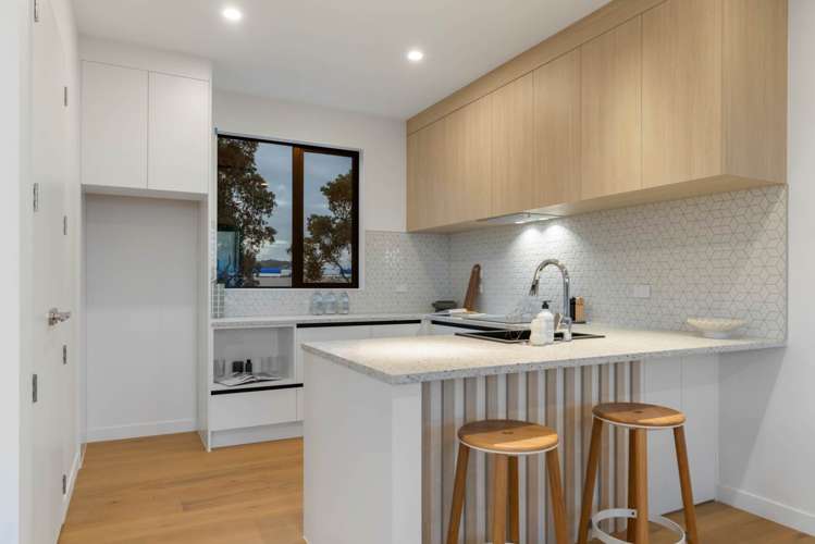 9&11 Huia Road Pt Chevalier_6