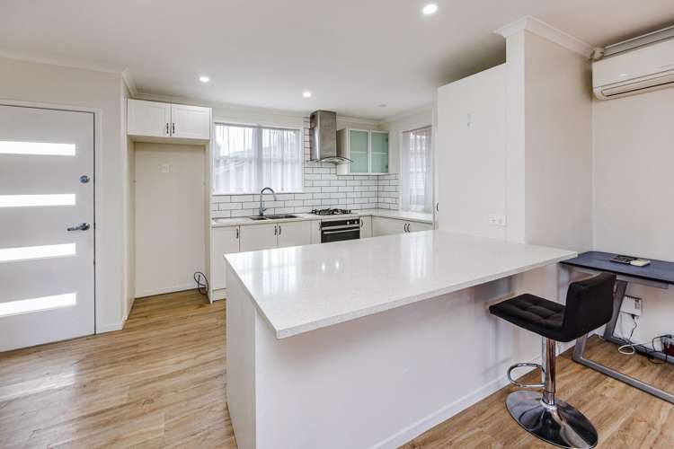 1/1 Cooper Place Papakura_6