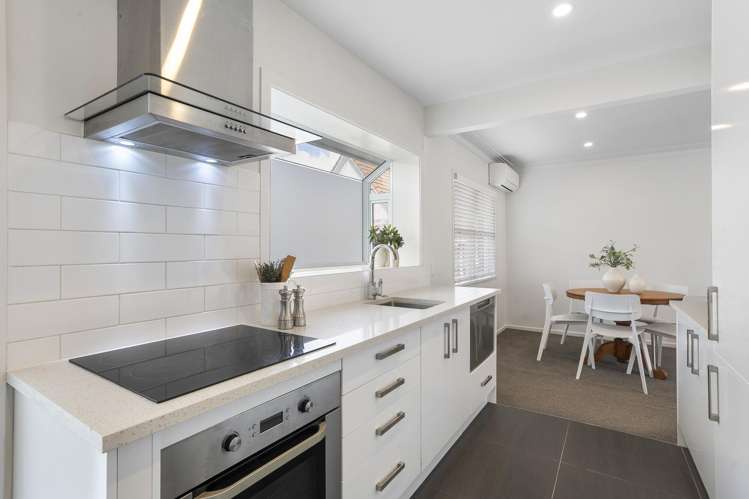 2/40 Tawhiri Road One Tree Hill_4