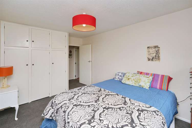 2/7 Wanstead Place Woolston_8