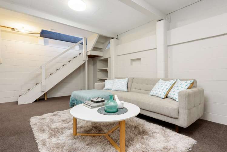 9 Russell Place Brookfield_15