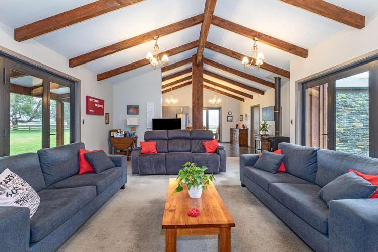 18 River Road Elgin_9