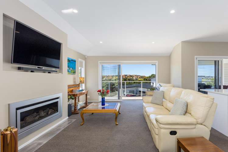 18 Pleasant Way Matakatia_9