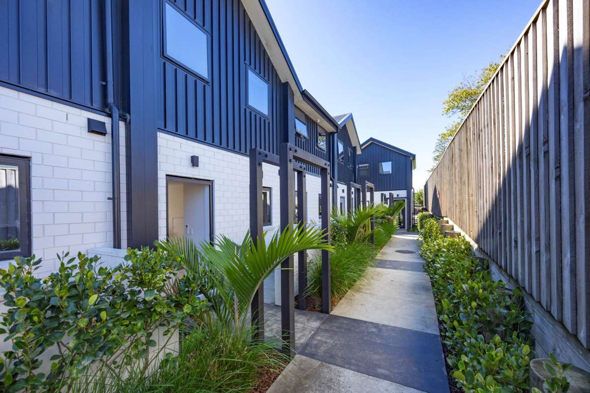 6/81 Kervil Avenue_0