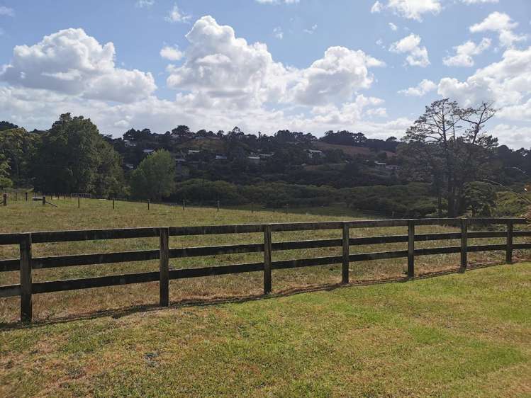 44 Waitakere Road Waitakere_4