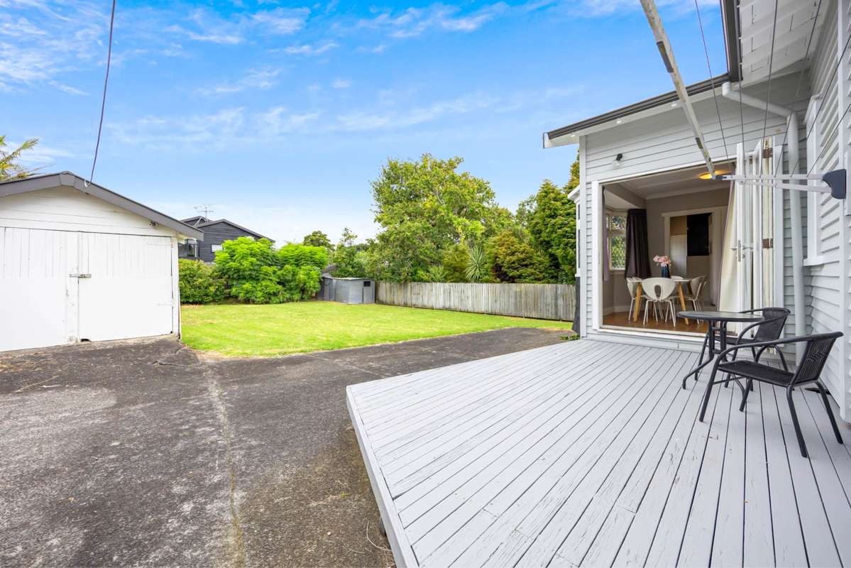 12 Rotomahana Terrace_4