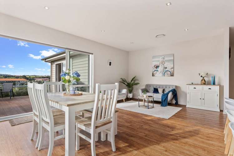 8 Bella Vista Drive Gulf Harbour_3