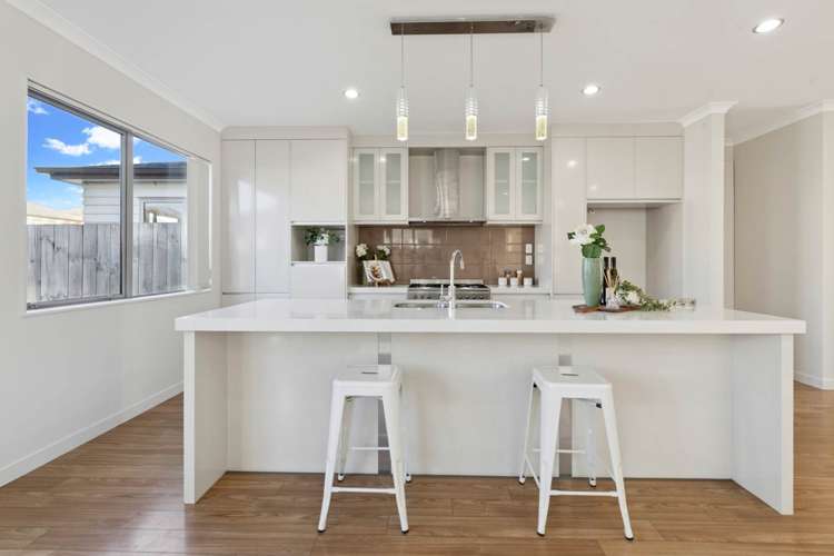 8 Castlederg Drive Flat Bush_5