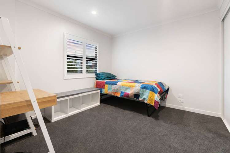 101/32 Shortfin Place Flat Bush_15