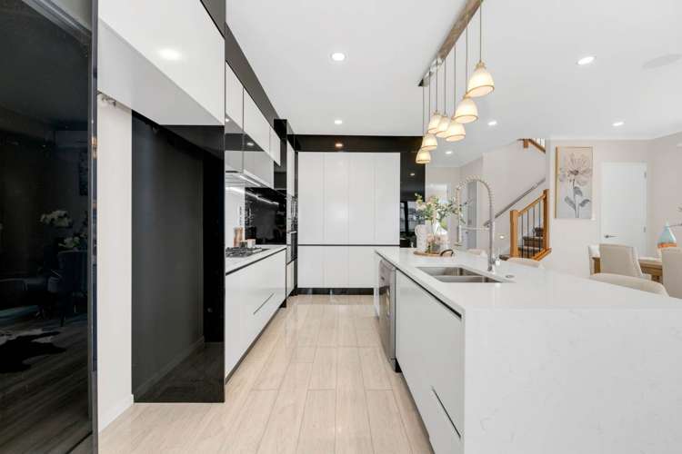 27 Hakinakina Drive Flat Bush_9