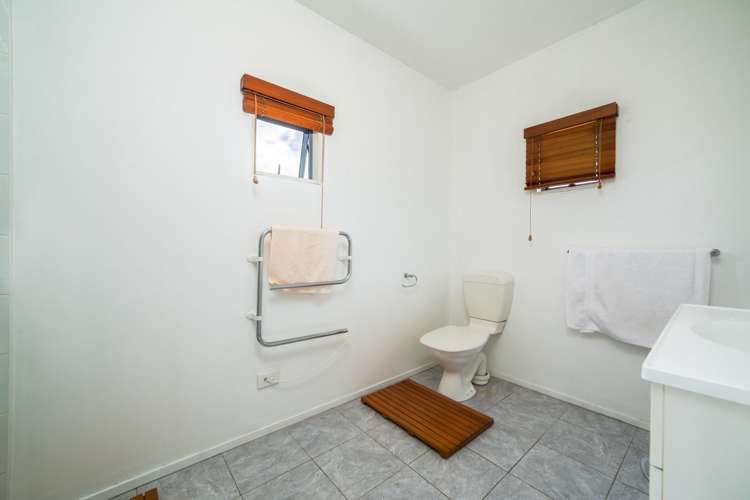 23/14 Ambrico Place New Lynn_11