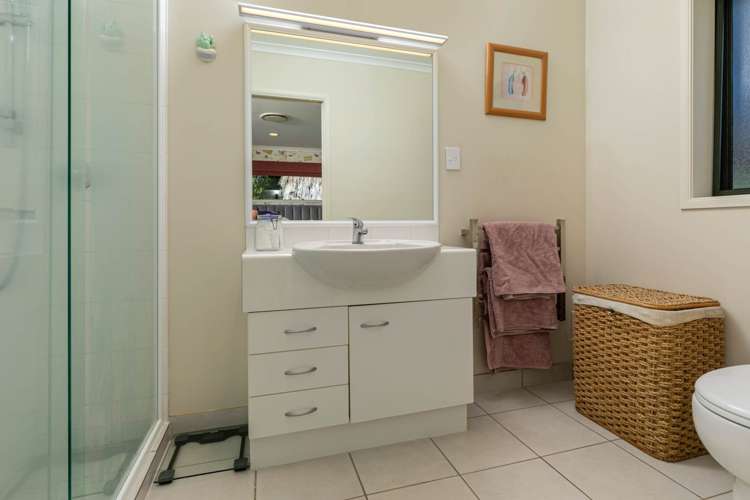 5 William Gamble Drive Greenhithe_7