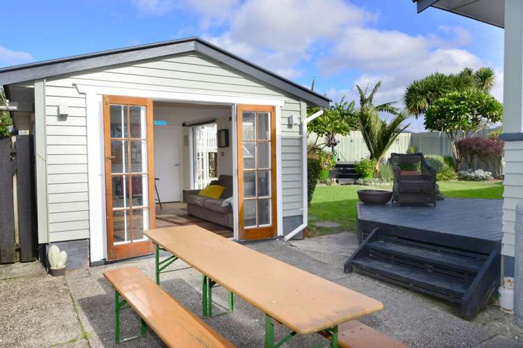 8 Murray Road Te Atatu Peninsula_14
