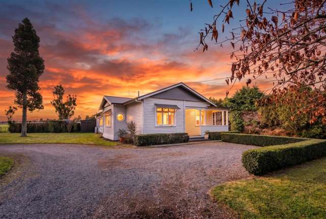 TEAM LEWIS - BELOVED COUNTRY HOME ON 5777 M2