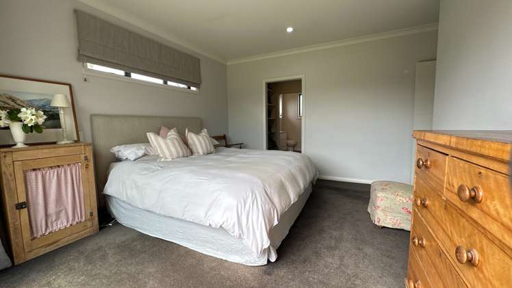 12 Somerset Grove Allenton_11