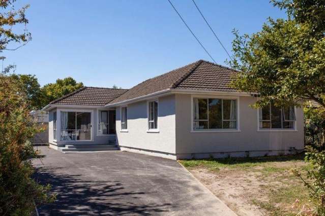 ILAM - STUDENT ACCOMMODATION 2026- 4 BEDROOMS, 2 BEDROOM SLEEPOUT, 2 BATHROOMS, HEATPUMP