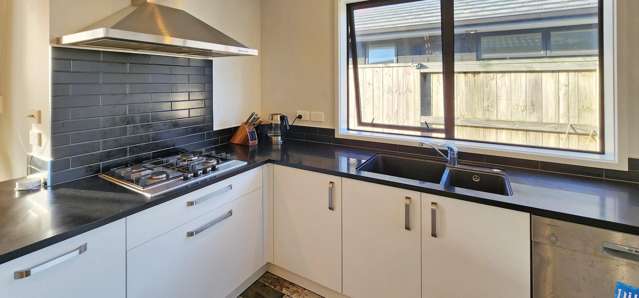 93 Te Kio Crescent 1131_2