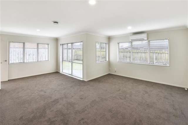 16 Kalmore Place Flat Bush_2