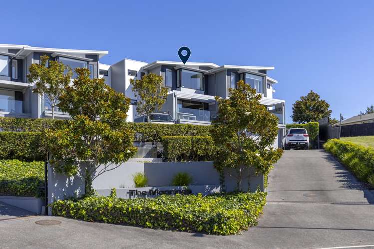 2/5 The Moorings Two Mile Bay_20