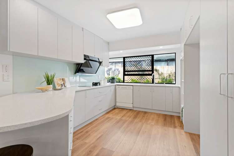 156 Whitford Road Somerville_4