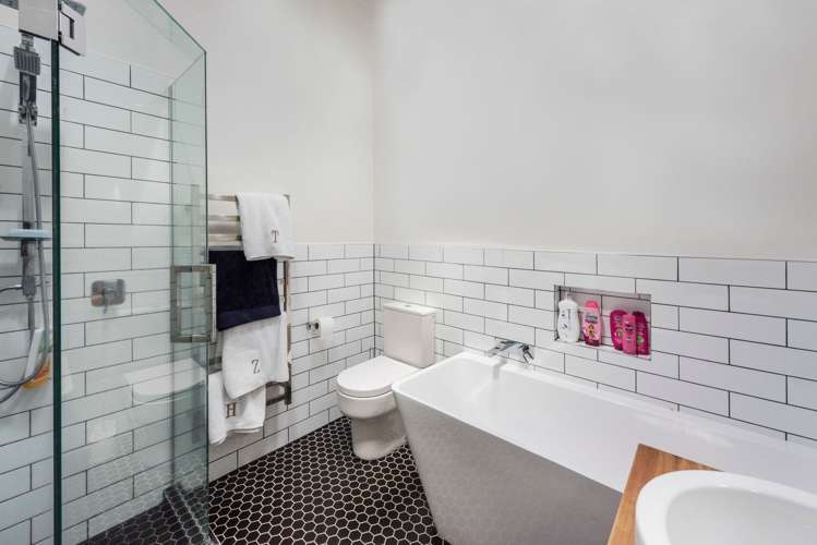 63 Mount Smart Road Onehunga_9