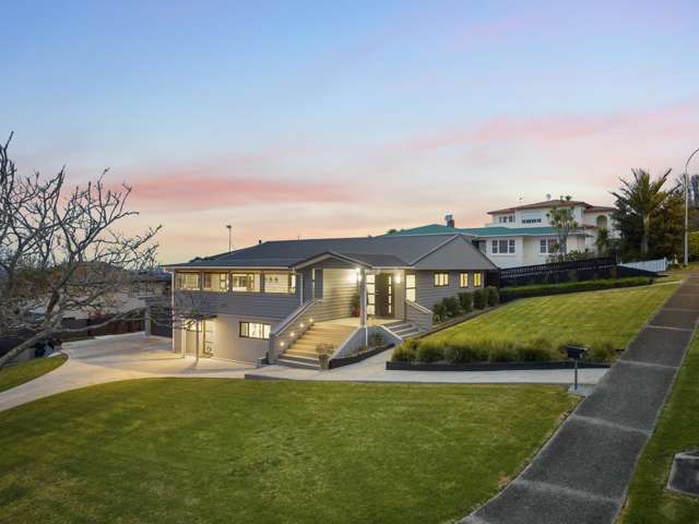 Panoramic Lifestyle on Hillside