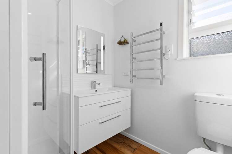 194 Seaview Road Westown_8