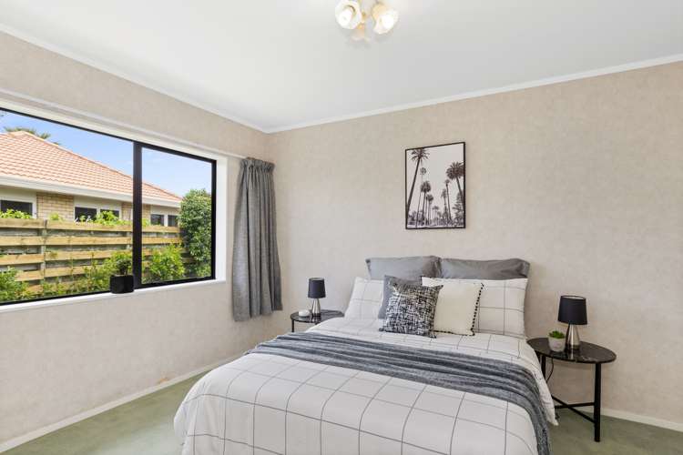 45 Ocean Crest Papamoa_11