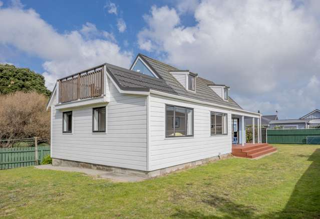 13 Hastings Street Waikanae Beach_2