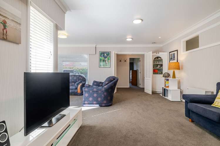 2 Linmor Place Terrace End_8