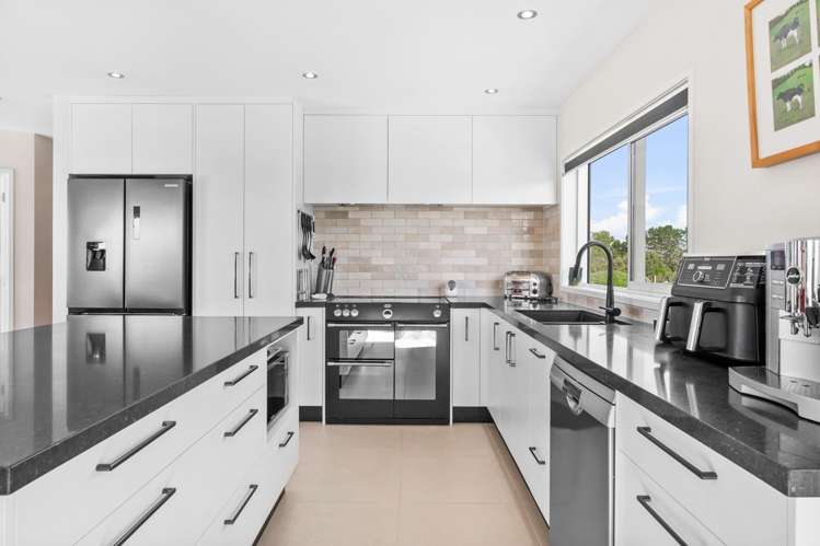 1382 Old North Road Helensville_32