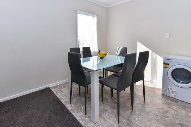 2/98 Shifnal Drive Randwick Park_3