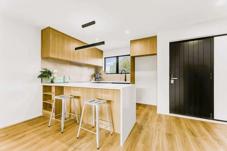 16b Bellringer Road Massey_6