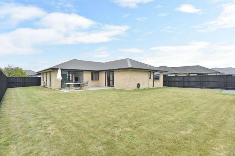 8 Fearne Drive Woodend_21