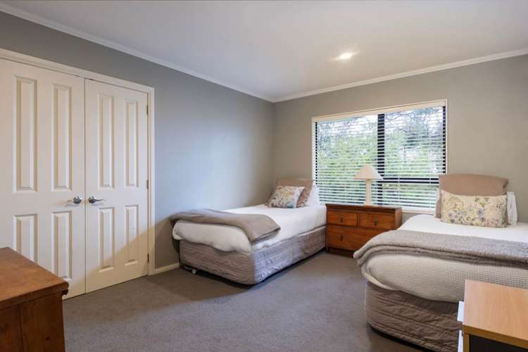 7 Frenz Drive Titirangi_12