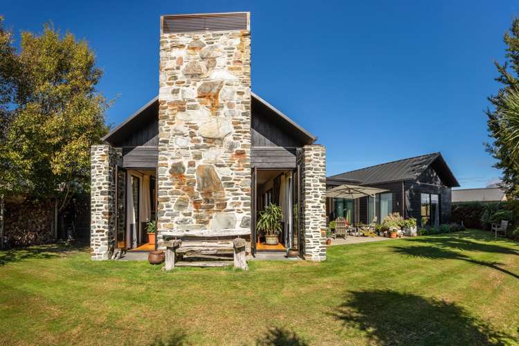 8 Bretby Court Jacks Point_16