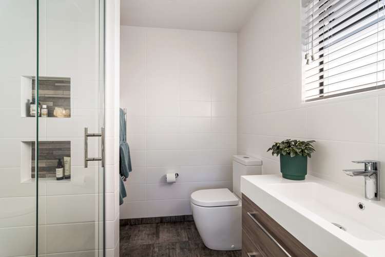 65 Washbourn Drive Richmond_9