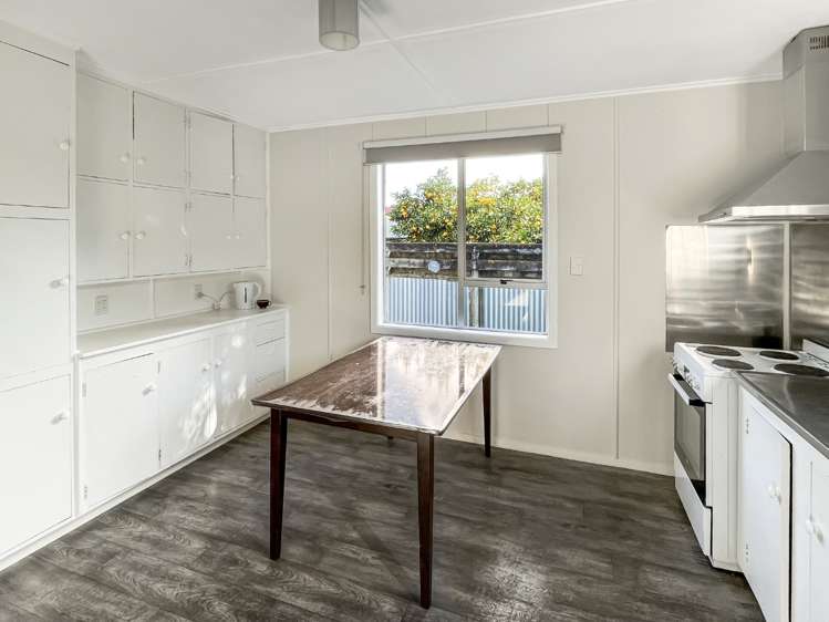 201a College Street 2147_2