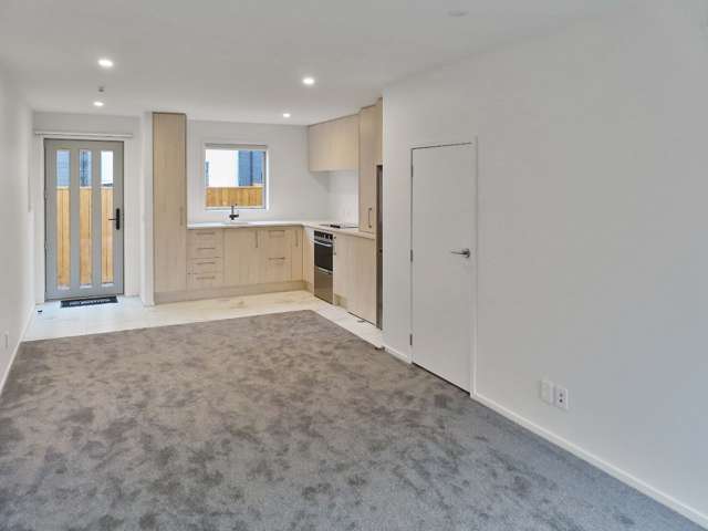 4/29 Waiwhetu Road 1369_1