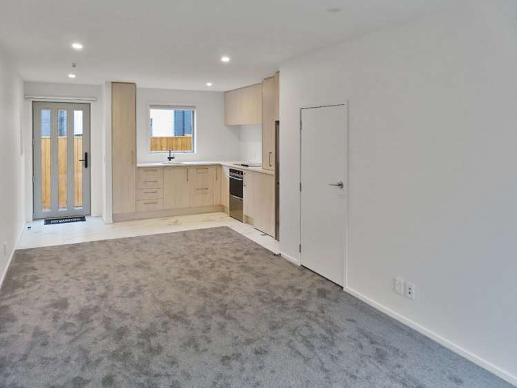 4/29 Waiwhetu Road 1369_1