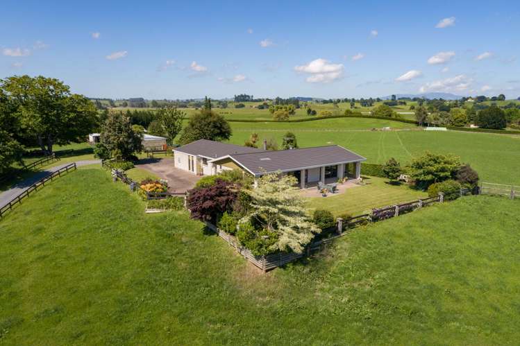 12 Crabb Road Hauraki Surrounds_1