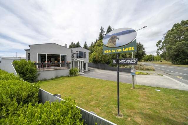 Te Anau Lakefront Property