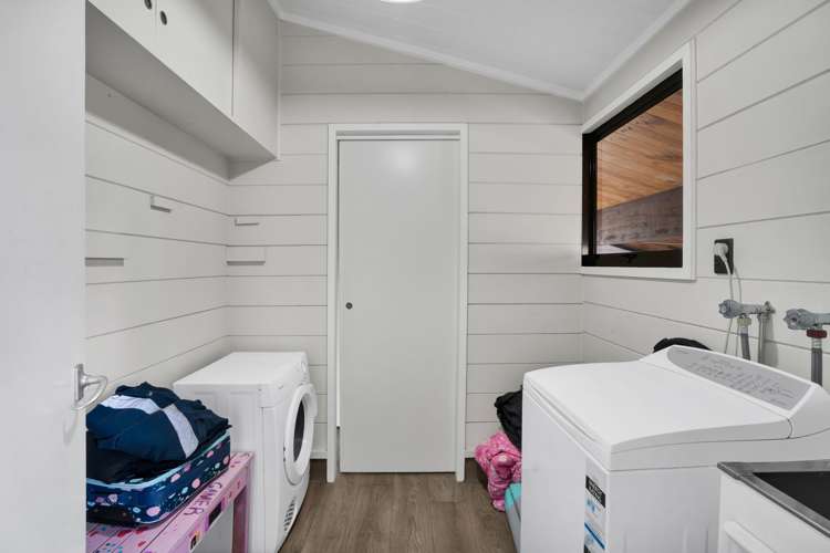 60 Cressida Avenue Stratford_14