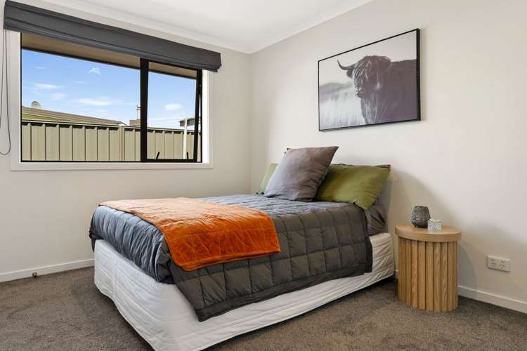 22 Magnetic Place Cromwell_13